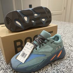 Size 9 Adidas Yeezy Boost 700 Faded Azure AUTHENTIC