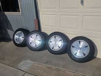 Set of 4 Honda Civic Wheels with Tires
