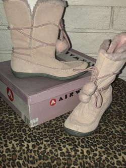 Women’s pink boots $12