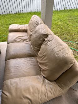 FREE Sofa – Must Pick Up
