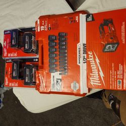 Mulwaukee  Socket Kit,  Led Light ,m18 Batterys