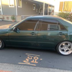 2001 Lexus Is300