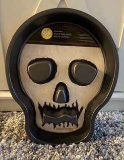 Wilton Skull Cake Pan