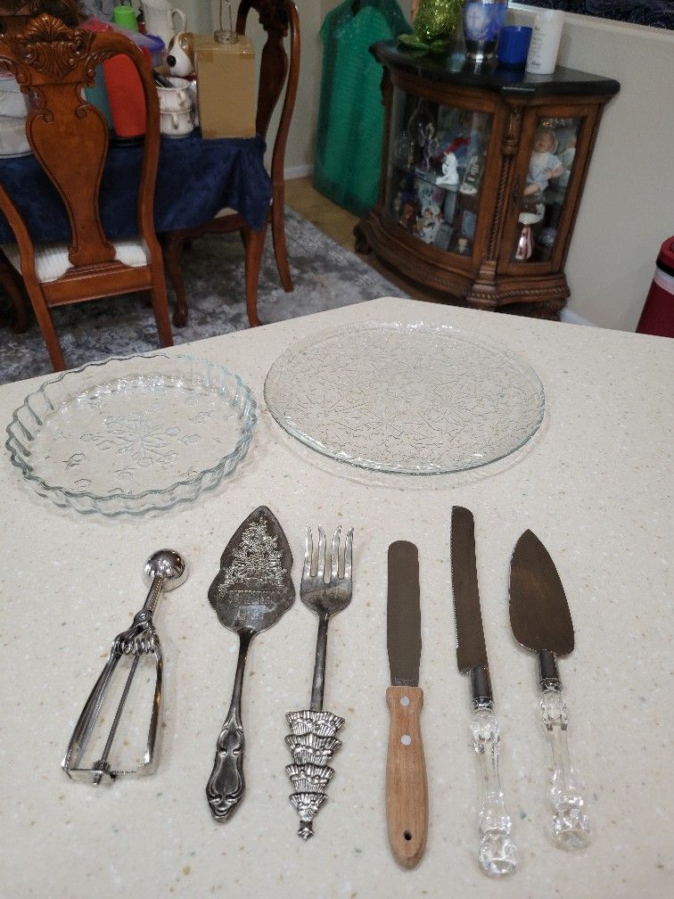Utensils & Serving Dishes
