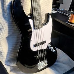 Stadium 5 String Jazz Bass