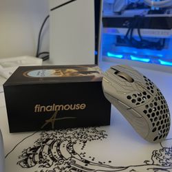 Finalmouse ULX Prophecy CLIX Medium