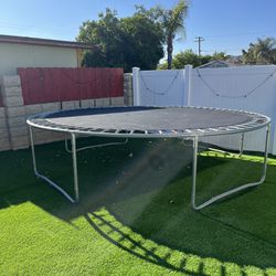 11.8’ Diameter trampoline