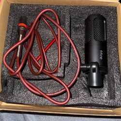 Brand New Fifine Xlr Microphone Comes With Chord 