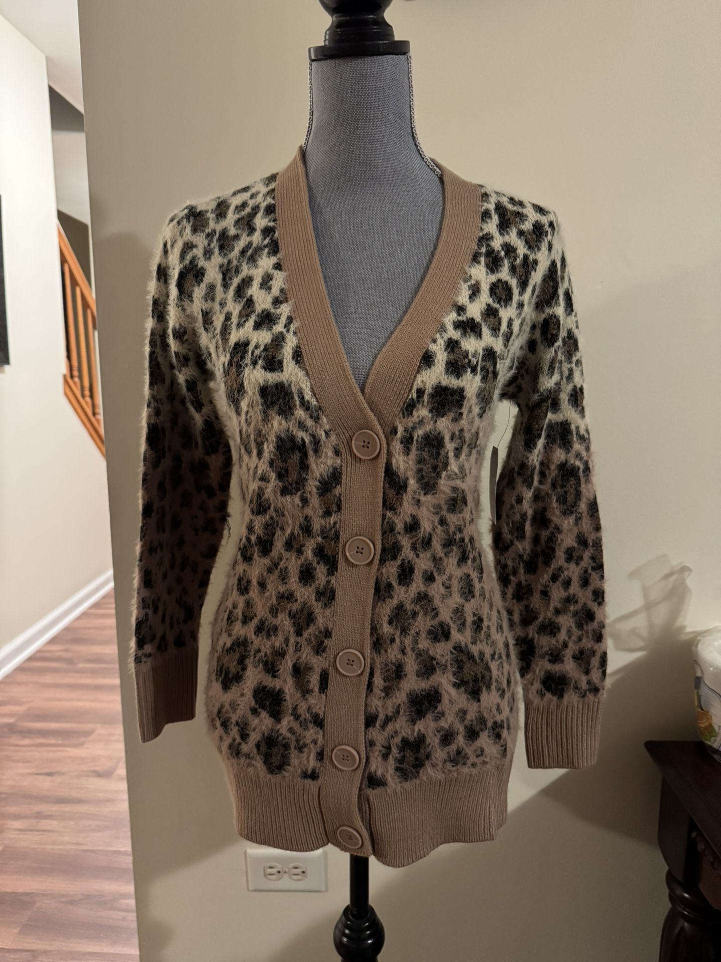Warm and soft ladies cardigan, size XS new with tags