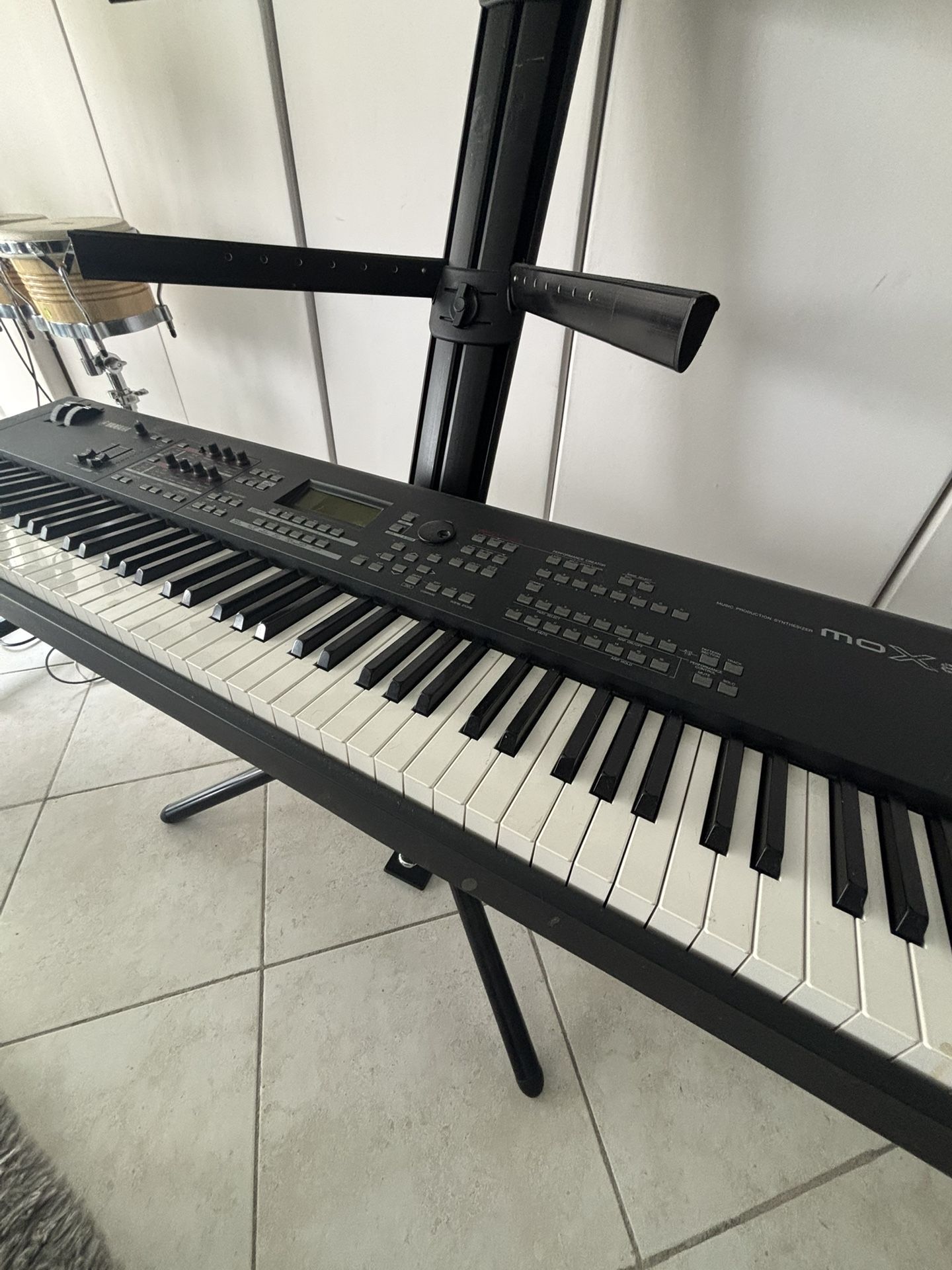 Used Yamaha MOX8 (88-Key Workstation)