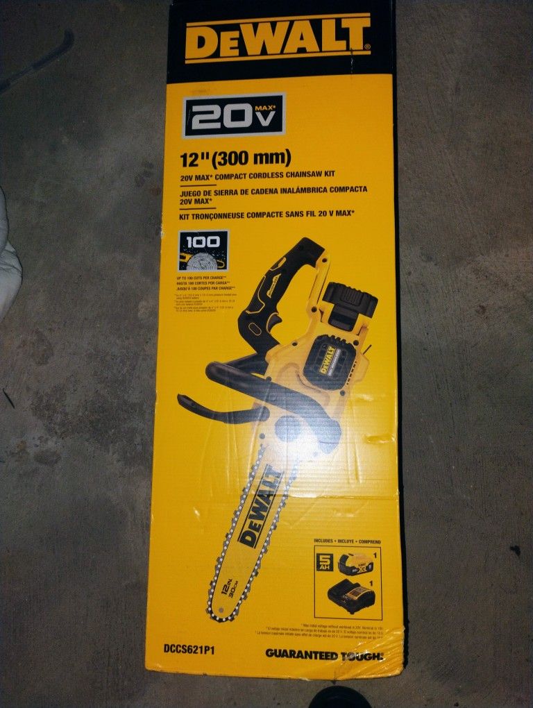 DeWalt 20v Max Cordless Compact Chainsaw Kit