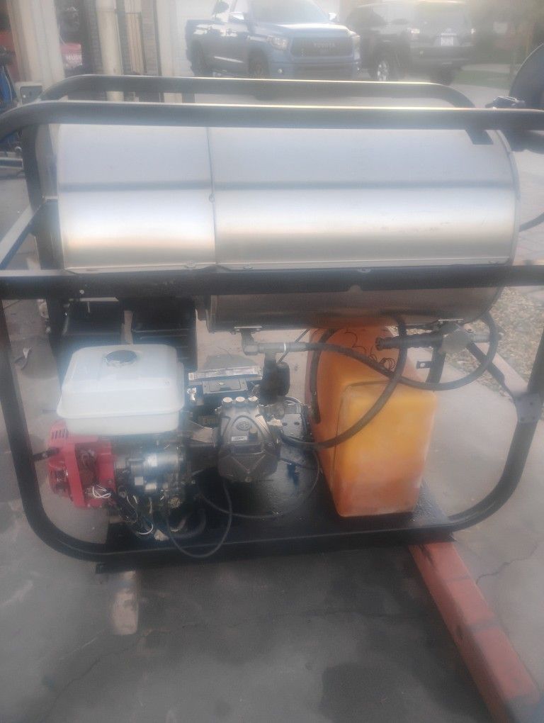 Hydro-Tek 4200PSI Heated Pressure Washer