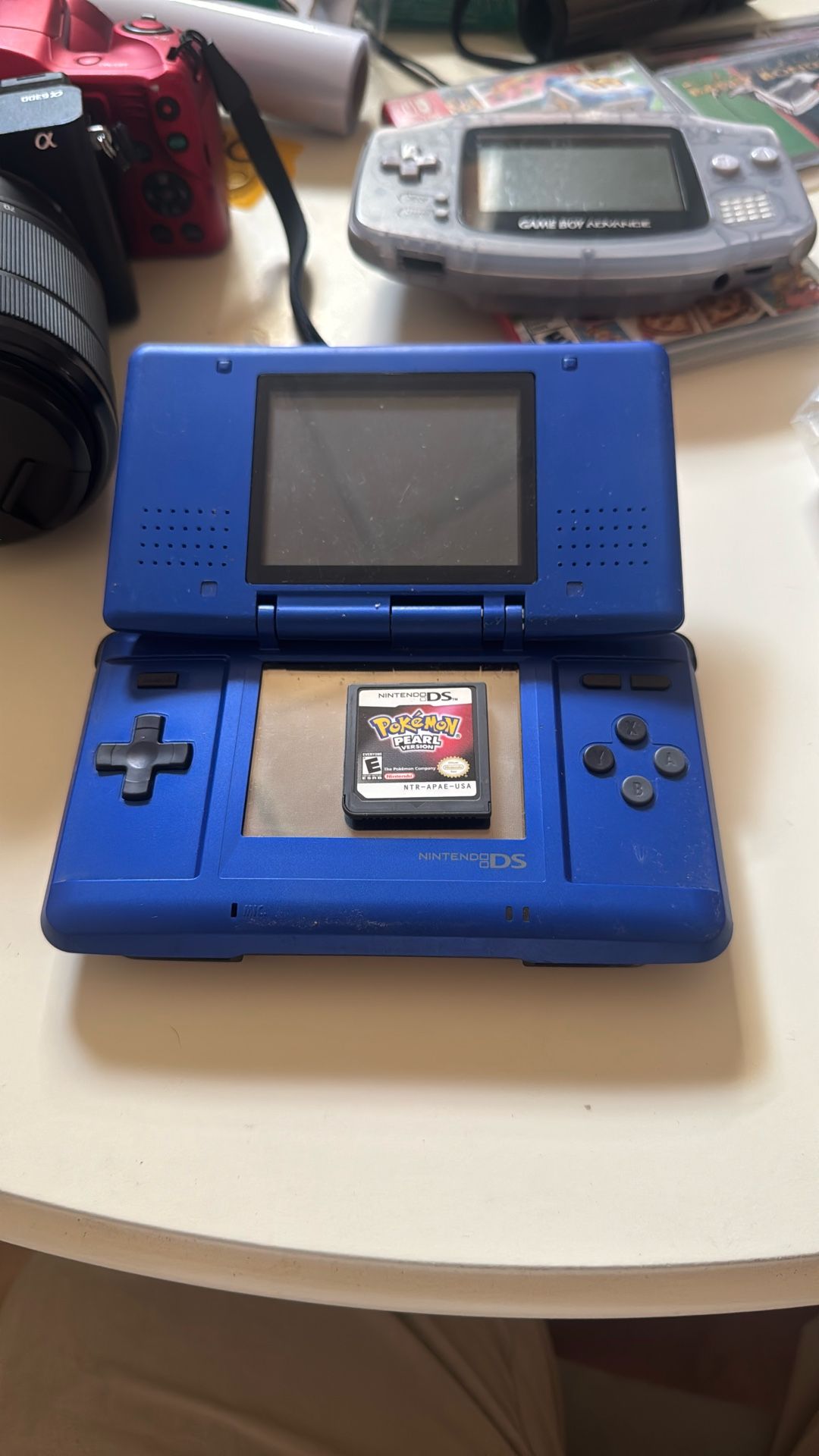 Blue Nintendo Ds+ Pokémon Pearl. 