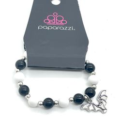 Paparazzi Halloween Vampire Bat Stretch Bracelet. 