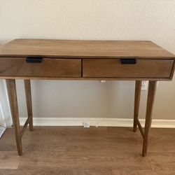 Wood Desk With 2 Drawers