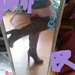 Suede  Thigh-High Boots ☆ Size 8 ☆
