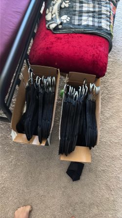 Non slip felt hangers