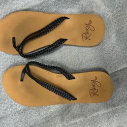Roxy Flip Flops Size 6