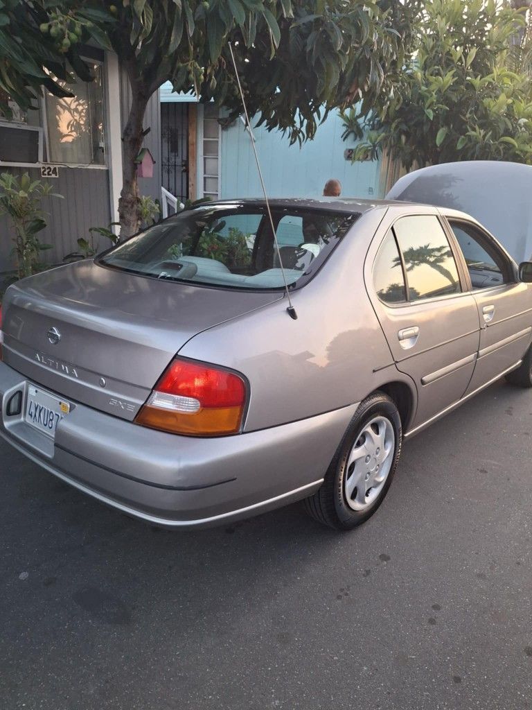 1999 Nissan Altima
