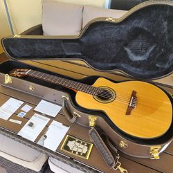 Takamine TC135SC Classical Cutaway Acoustic Electric Guitar With Case + SOUNDBOARD TRANSDUCER