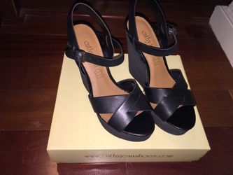 Black wedges