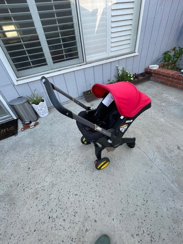 Stroller Doona Red, Good Condition