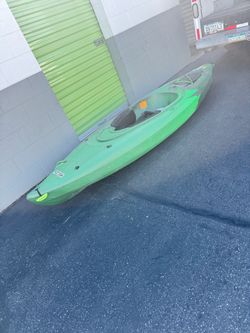 Lifetime Guster 100 Sit-Inside Kayak