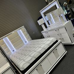 Complete Bedroom Set On Sale $2499