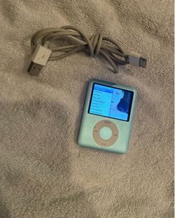 Apple iPod Nano 3rd Gen. A1236 8GB 2" Blue MP3 Media Player