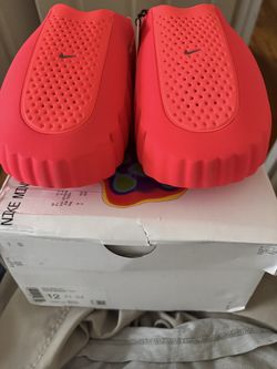 2 Nike Mind