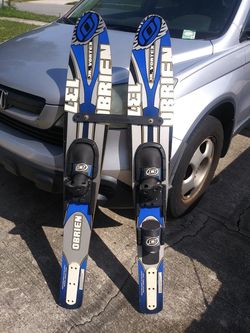 Beginner water skiis