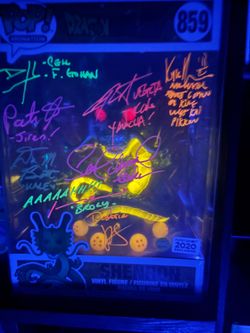Shenron pop  dbz GITD
