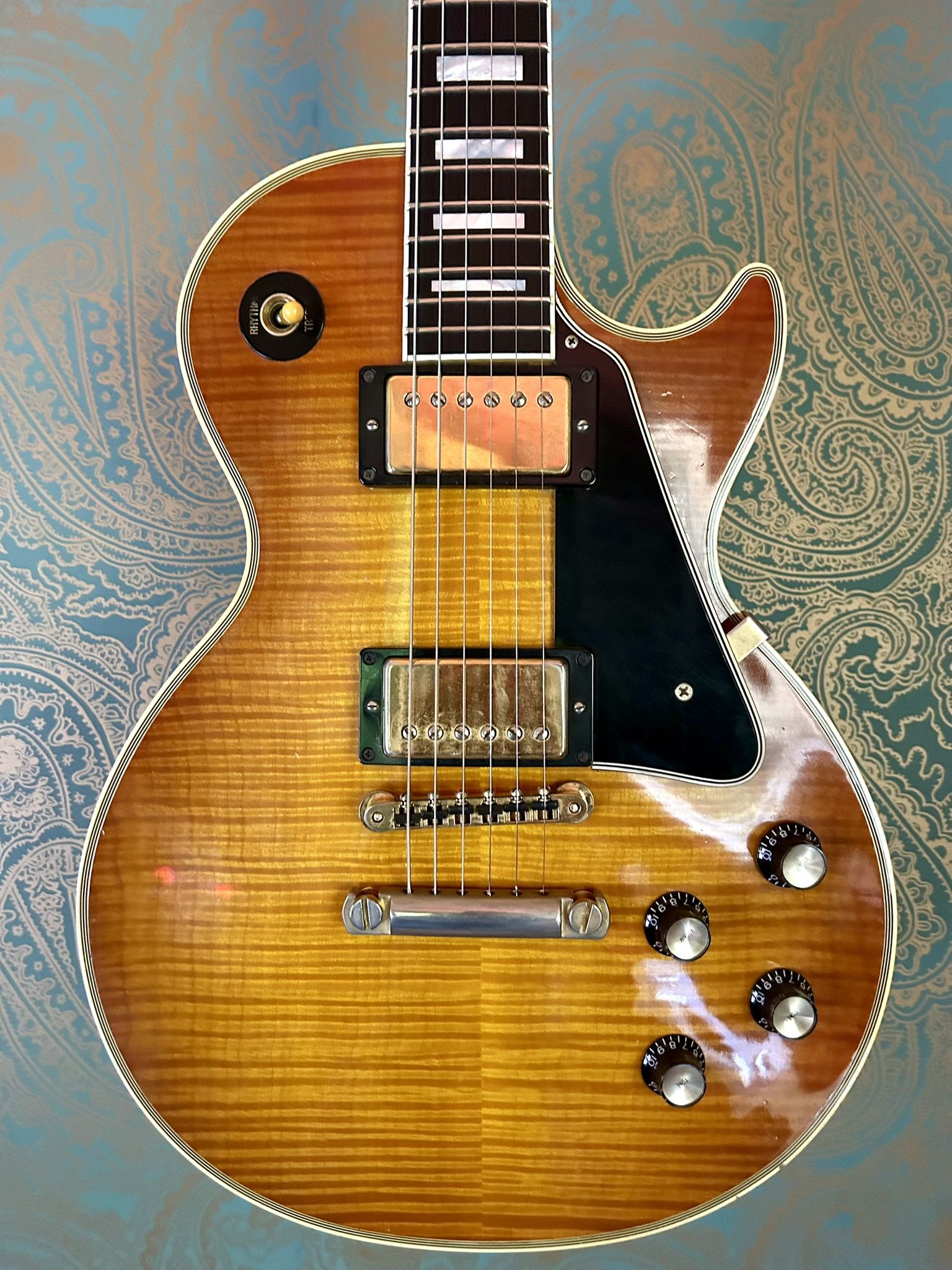 2002 Gibson Les Paul ’68 Reissue Custom Shop – Honey Sunburst