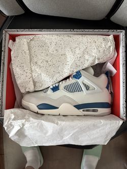 Jordan 4 Military Blue 2024 size 10.5 DS