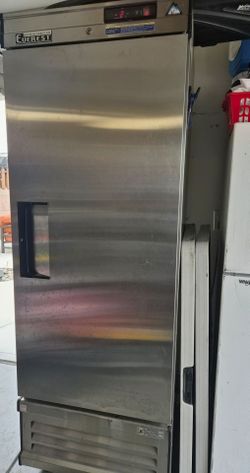 Everest EBF1 27" Commercial Reach-In Freezer - 21 Cu. Ft. Stainless Steel (Excellent Condition)