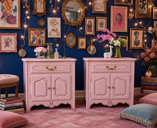 Gorgeous Vintage French Provincial Pink Nightstands
