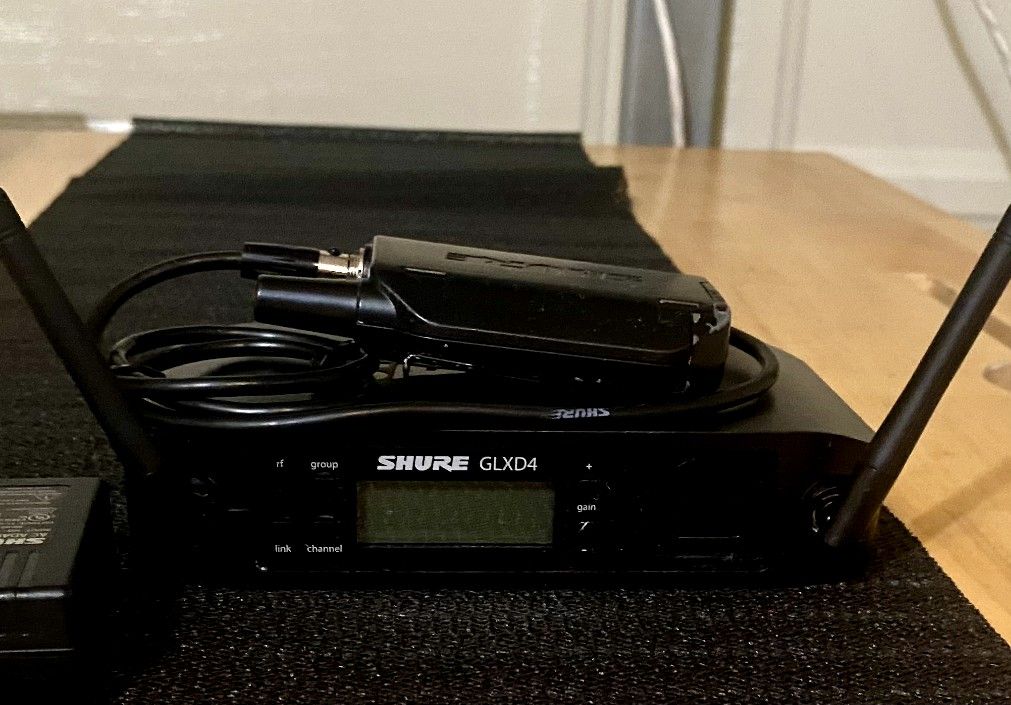 Shure Wireless Receiver & Digital Wireless Body Pack