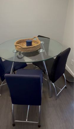 Modern Glass Dining Table & 4 Chairs –Beautiful Set!