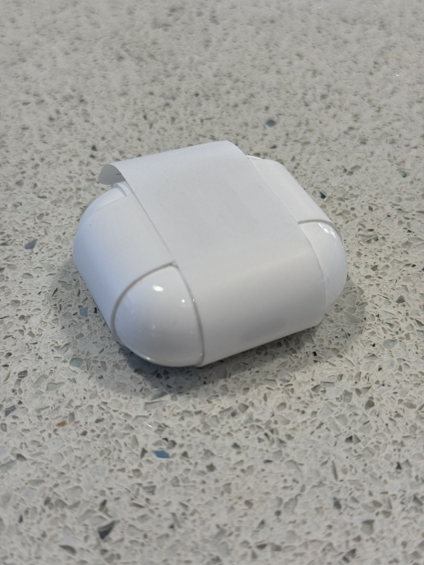 Apple AirPods 4th Gen Noise Cancellation 