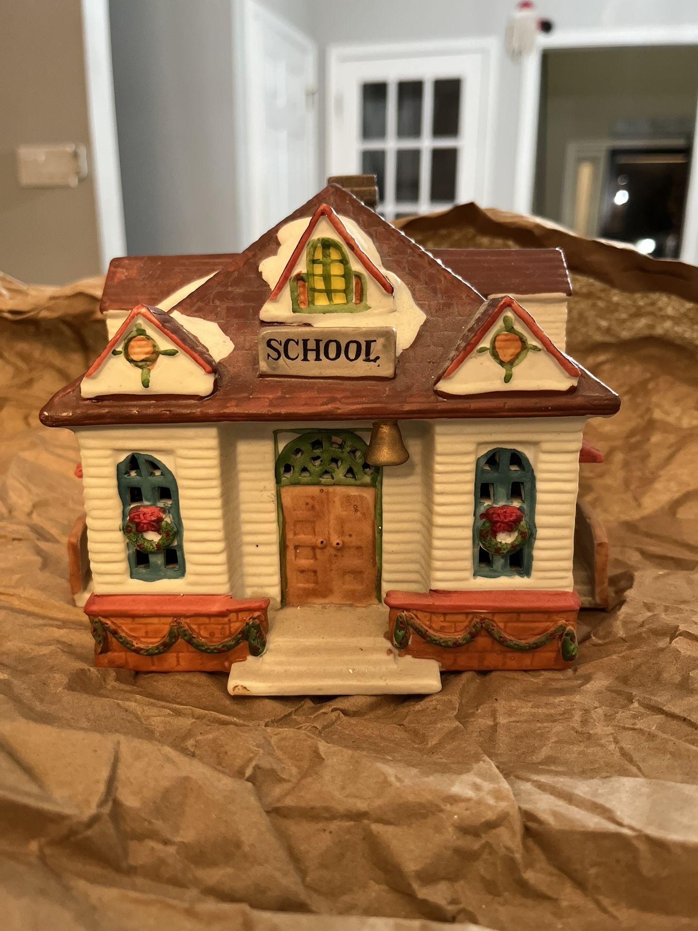 Christmas Lemax Dickensvale Collectibles Porcelain School House