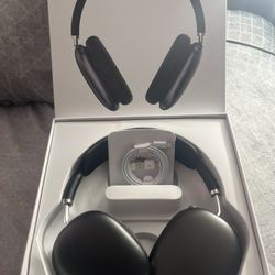 Airpod Maxs 