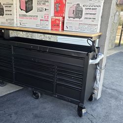 72in Husky Heavy Duty Steel Height Adjustable Woodtop Mobile Toolbox Workbench With Liners,  Minor Scuffs& Scratches, Power Bar,New, Financing Avail. 