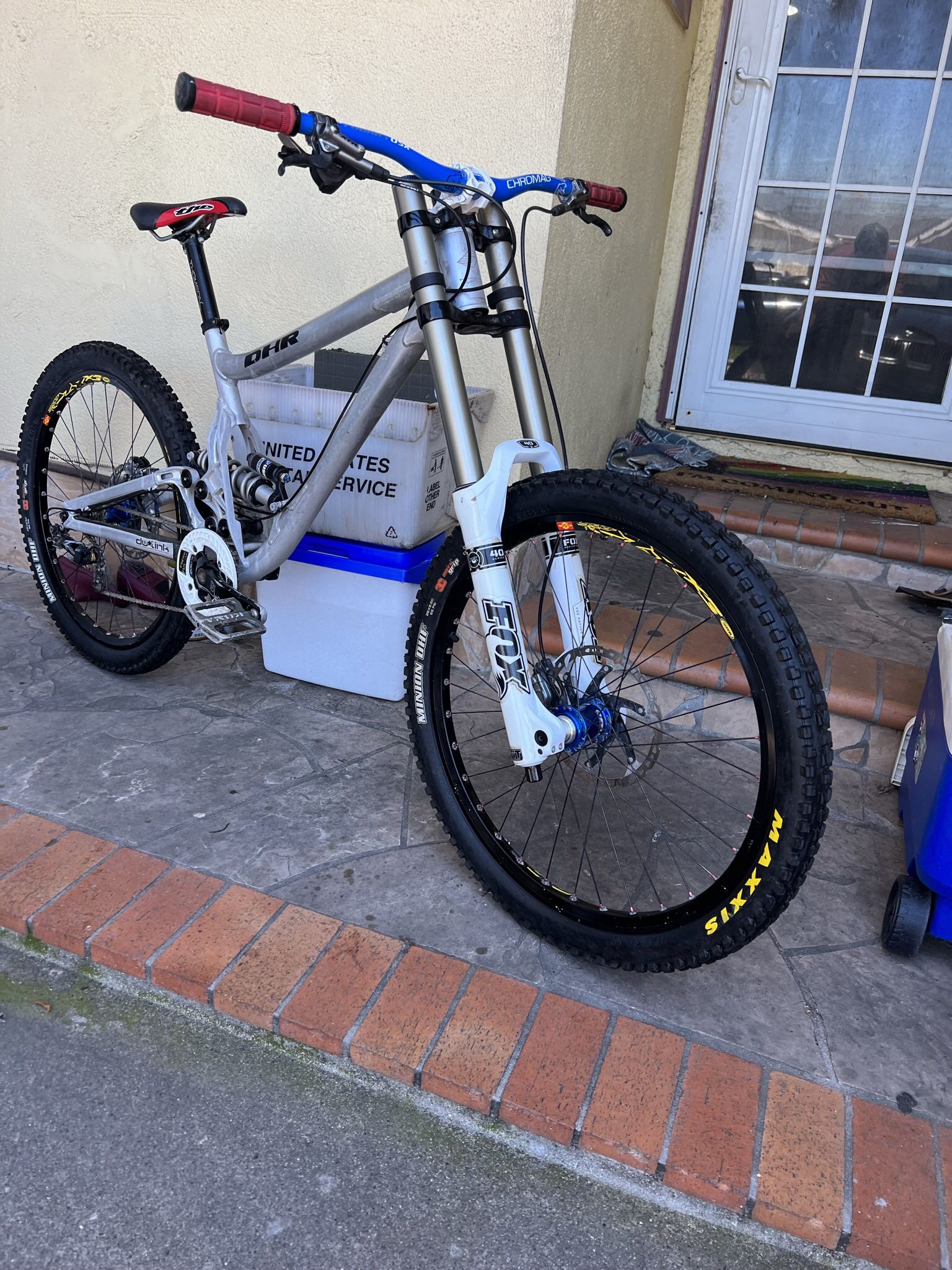 Turner DHR Ver 5.0 Pro-Raw Downhill Bike 26”