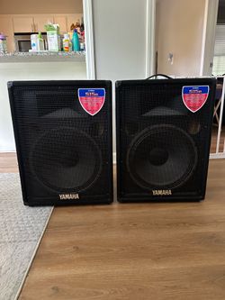 Yamaha S15e 2-Way Passive Loudspeakers