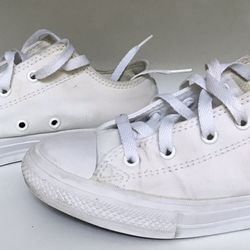 Converse Chuck Taylor Size US 3 EU 35 $ 15