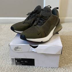 Nike Air Max 270