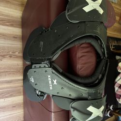 Xenith WR/WB Shoulder Pads