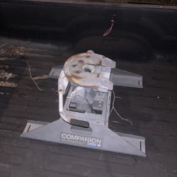 B&W Companion 5th Wheel Hitch Heavy Duty