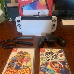 Nintendo Switch OLED (White) + 2 Games Bundle - Like New w/ Box 