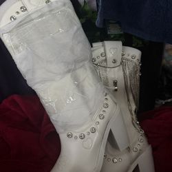 dolls kill boots, size 8M